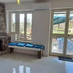 Casa Blu Mare Privat 9 Person Apartment