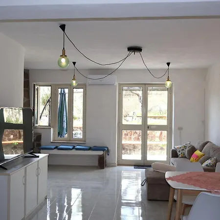 Casa Blu Mare Privat 8 Person Apartment *