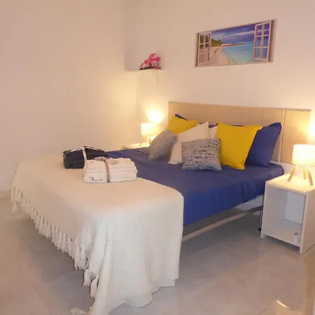 Casa Blu Mare Privat 8 Person * סן ניקולה ארצ'לה